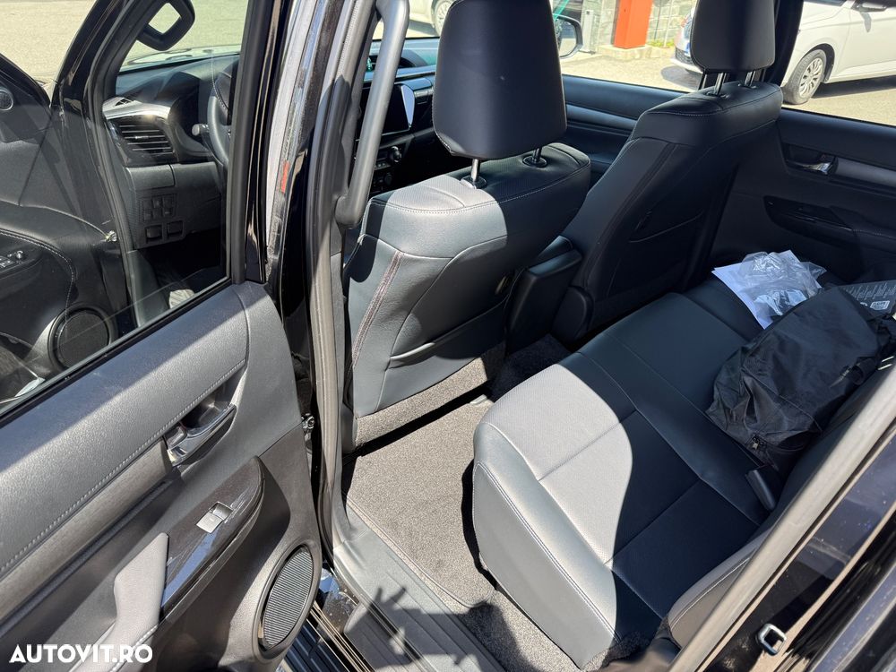 Toyota Hilux 2.8D 204CP 4x4 Double Cab AT MHEV Invincible - 21