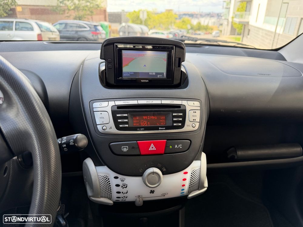 Toyota Aygo 1.0 + AC+VSC - 15