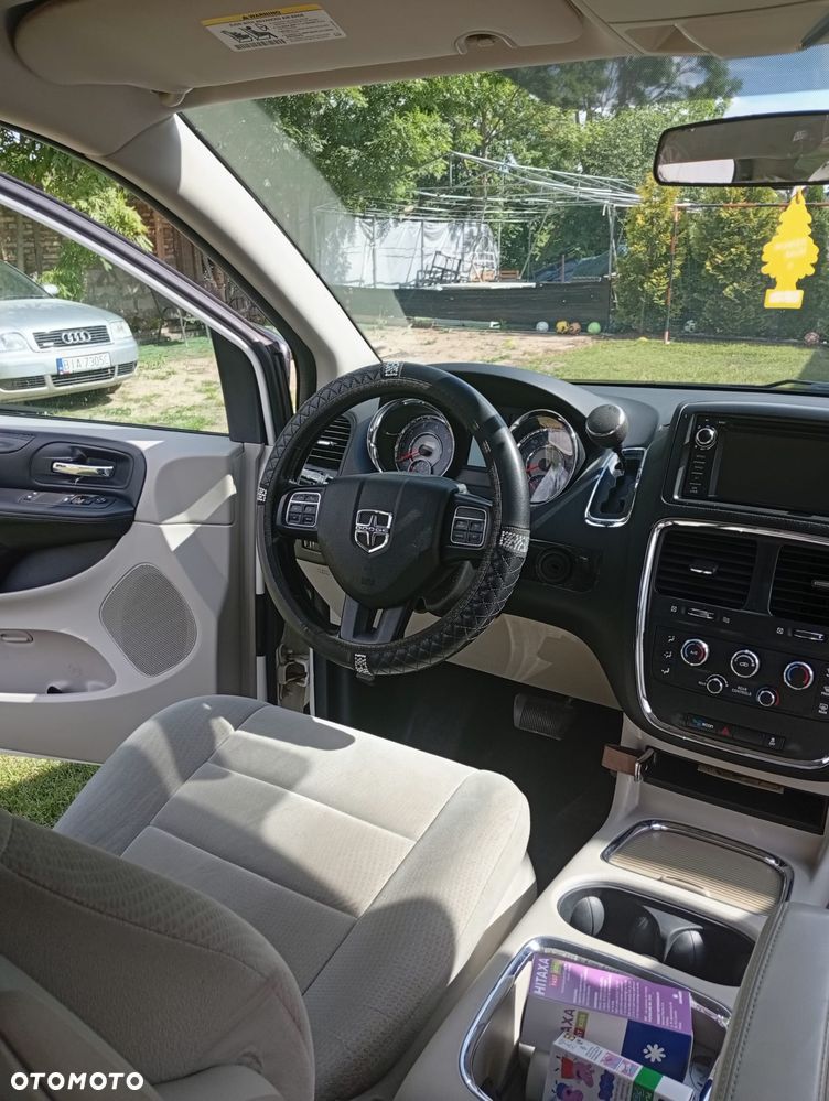 Dodge Grand Caravan - 20
