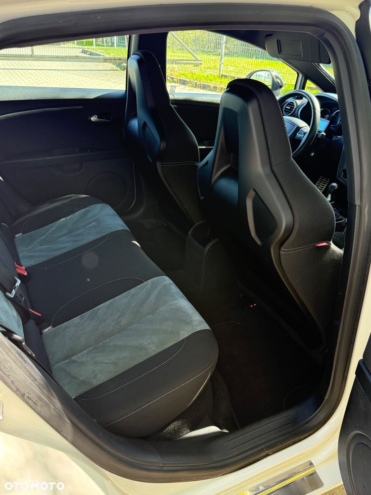 Seat Leon 2.0 TSI Cupra R - 16
