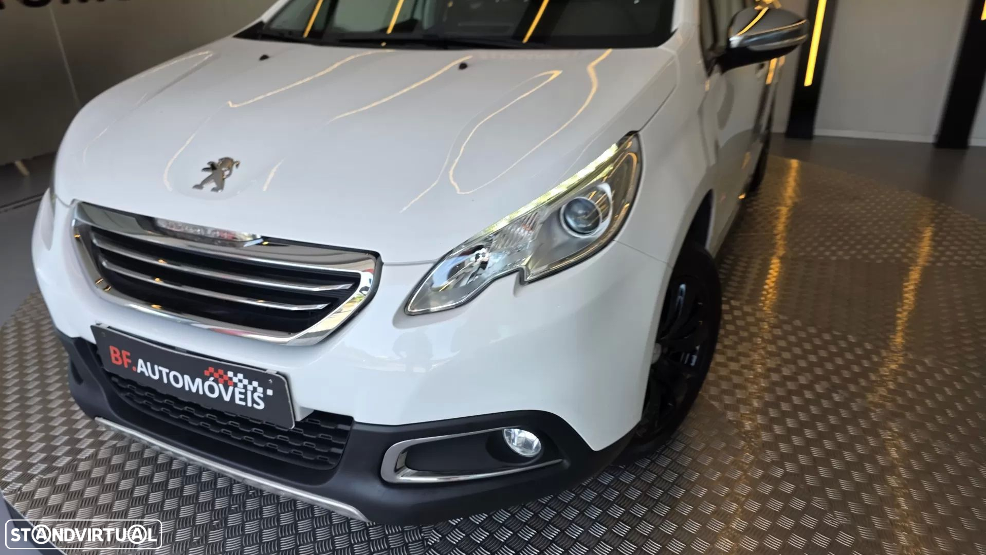 Peugeot 2008 1.4 HDi Allure - 25
