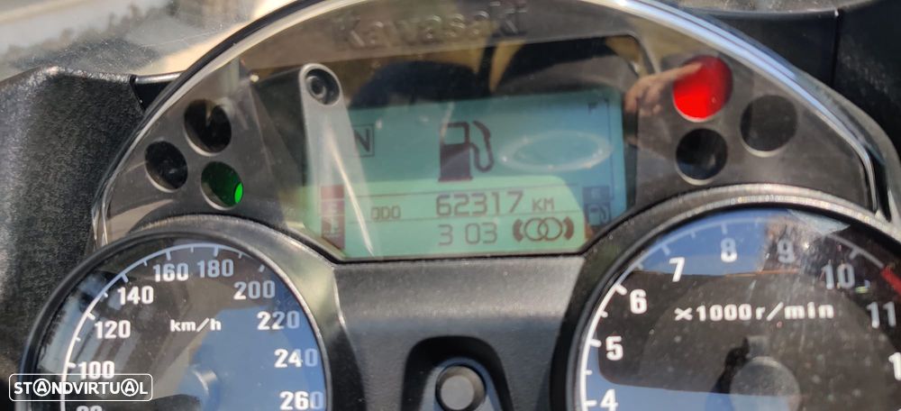 Kawasaki GTR 1400 - 12