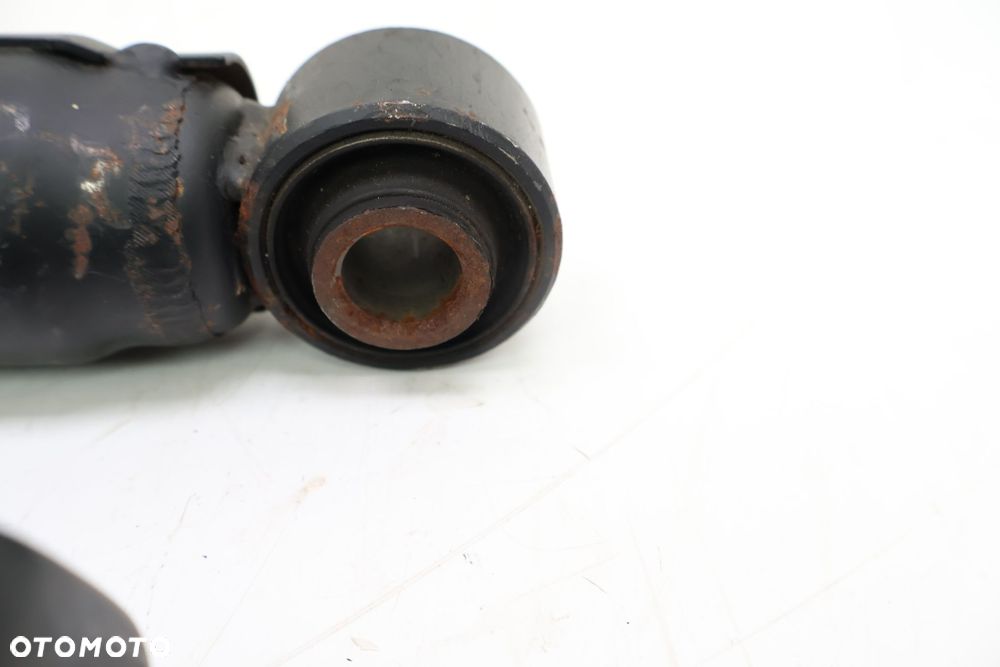 TOYOTA LAND CRUISER 200 V8 4.5 4.7 AMORTYZATORY TYŁ 48530-60150 - 4