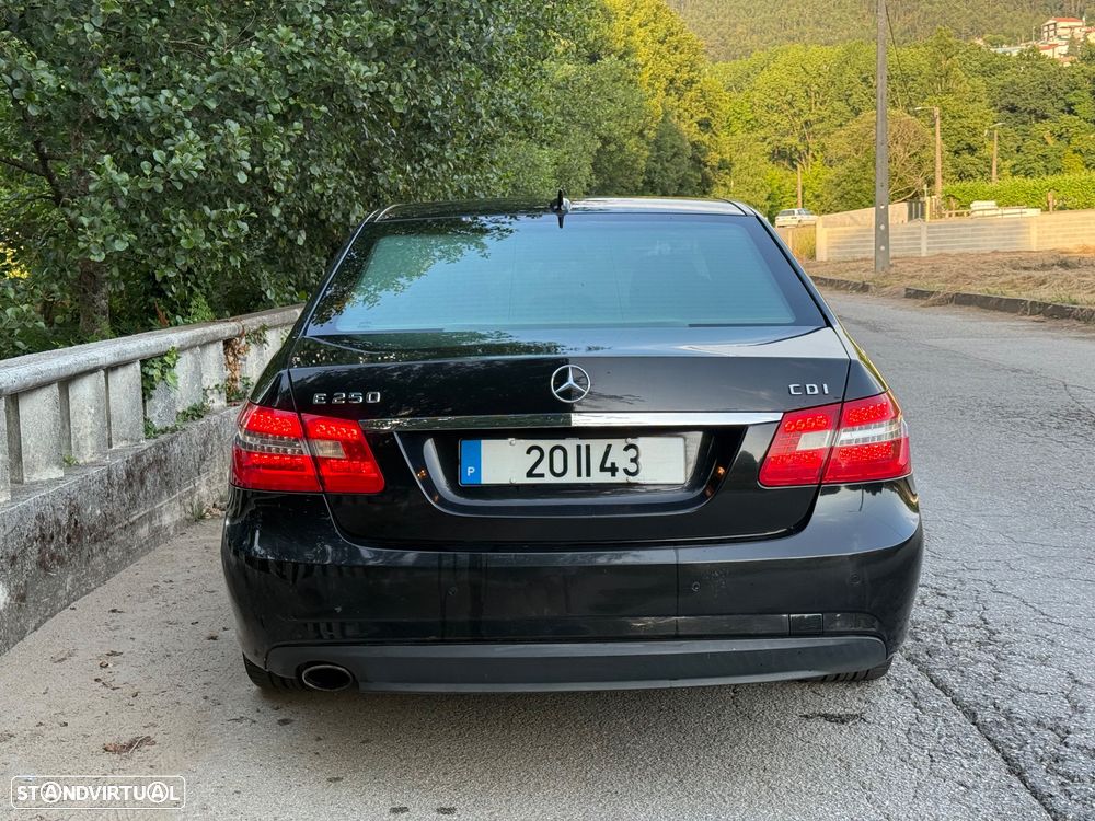 Mercedes-Benz E 250 CDI Avantgarde BlueEfficiency — fotografia 32