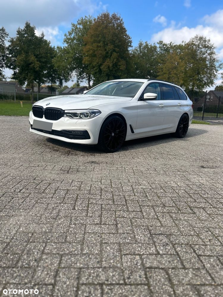 BMW Seria 5 540d xDrive Sport Line sport - 2