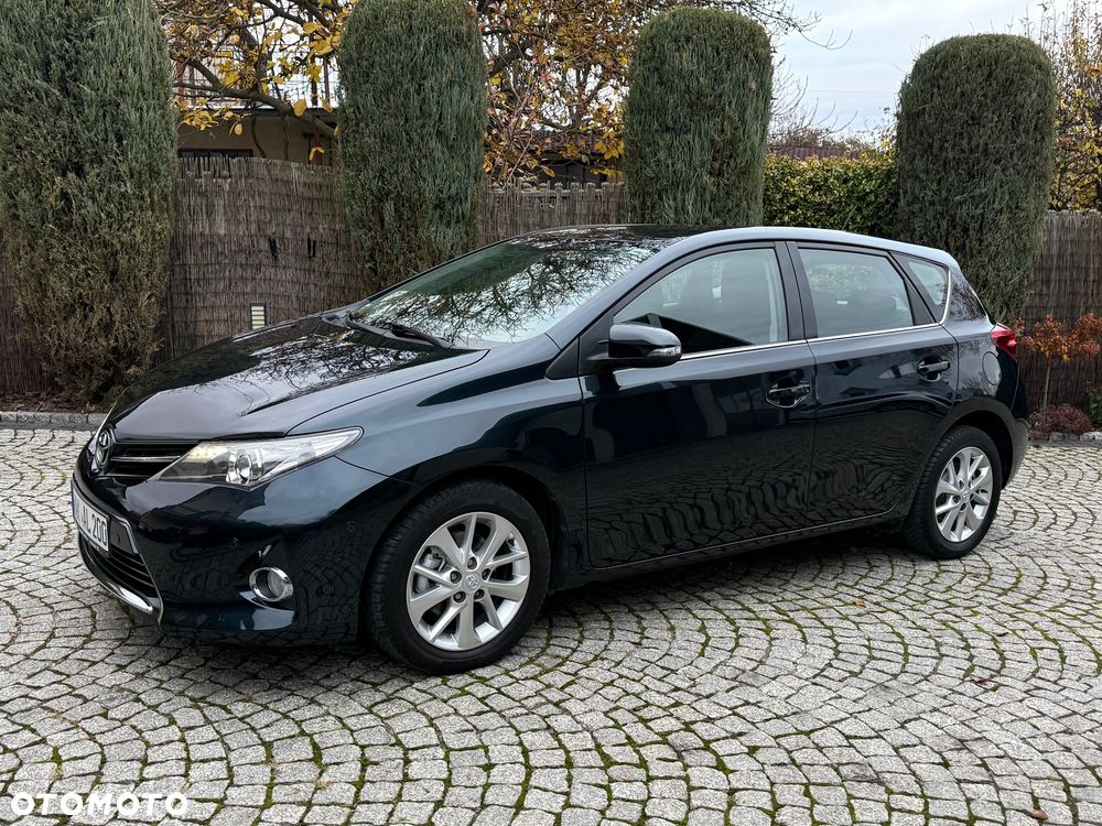 Toyota Auris 2014 photo 4
