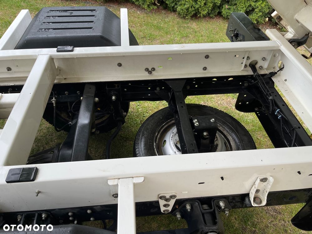 Nissan Cabstar NT 400 - 8