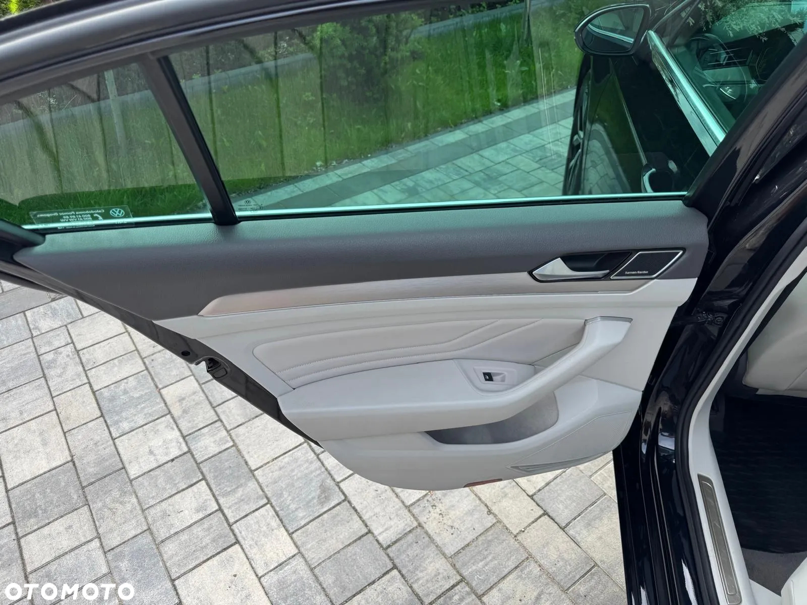 Volkswagen Passat 2.0 TSI Elegance DSG - 34