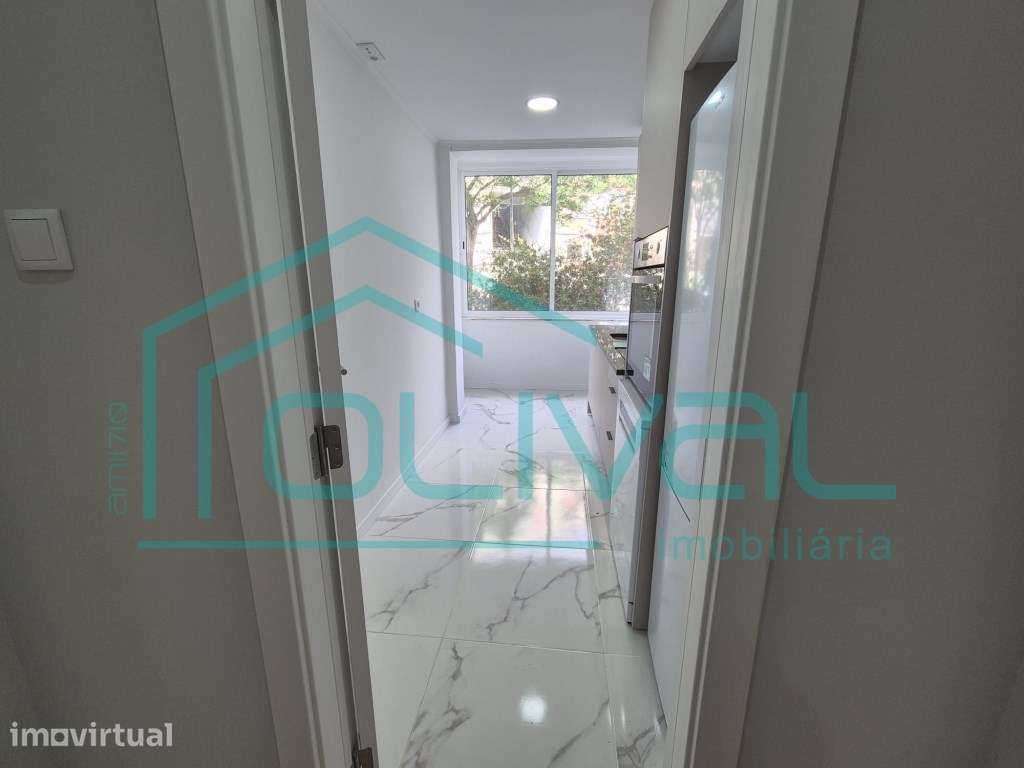 Apartamento T1 Remodelado - Grande imagem: 4/23