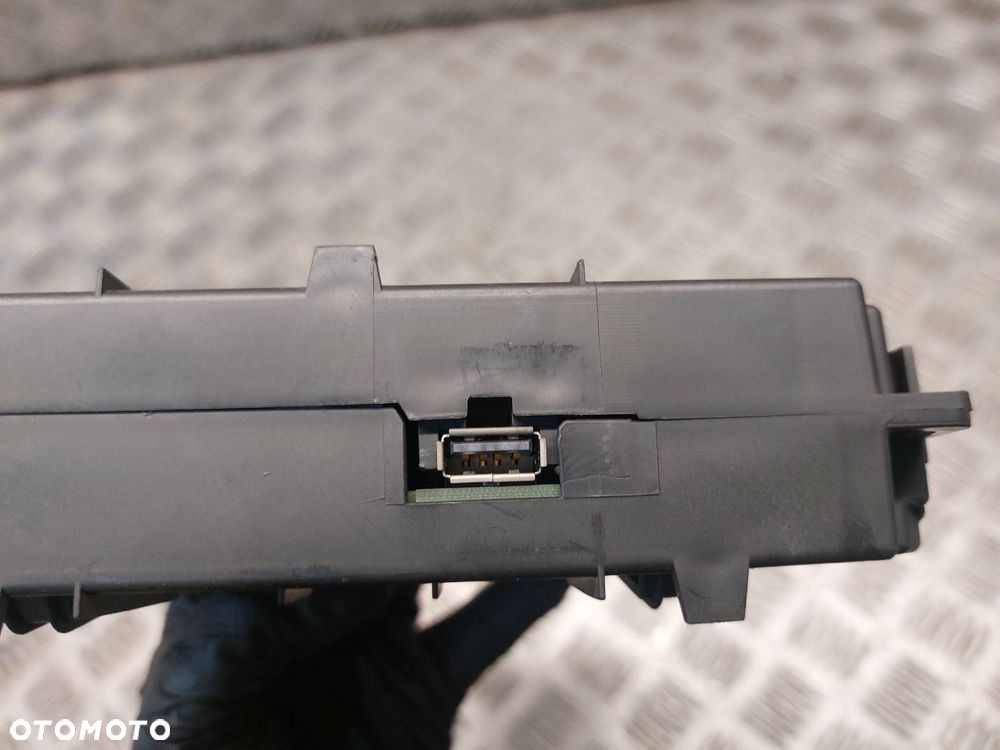 MODUŁ KOMFORTU USB FIAT GRANDE PUNTO I 51818729 - 3