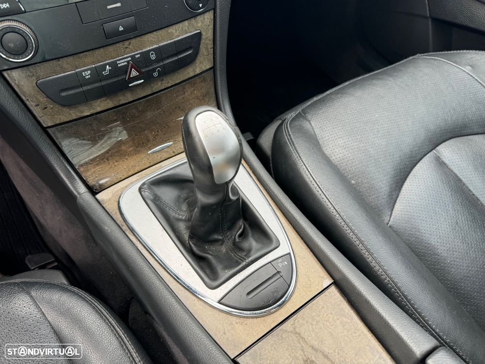 Mercedes-Benz E 220 CDi Avantgarde - 12