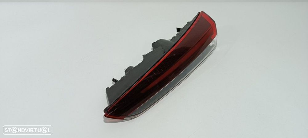 FAROLIM TRASEIRO DIREITO RENAULT CAPTUR II EDITION ONE - 7
