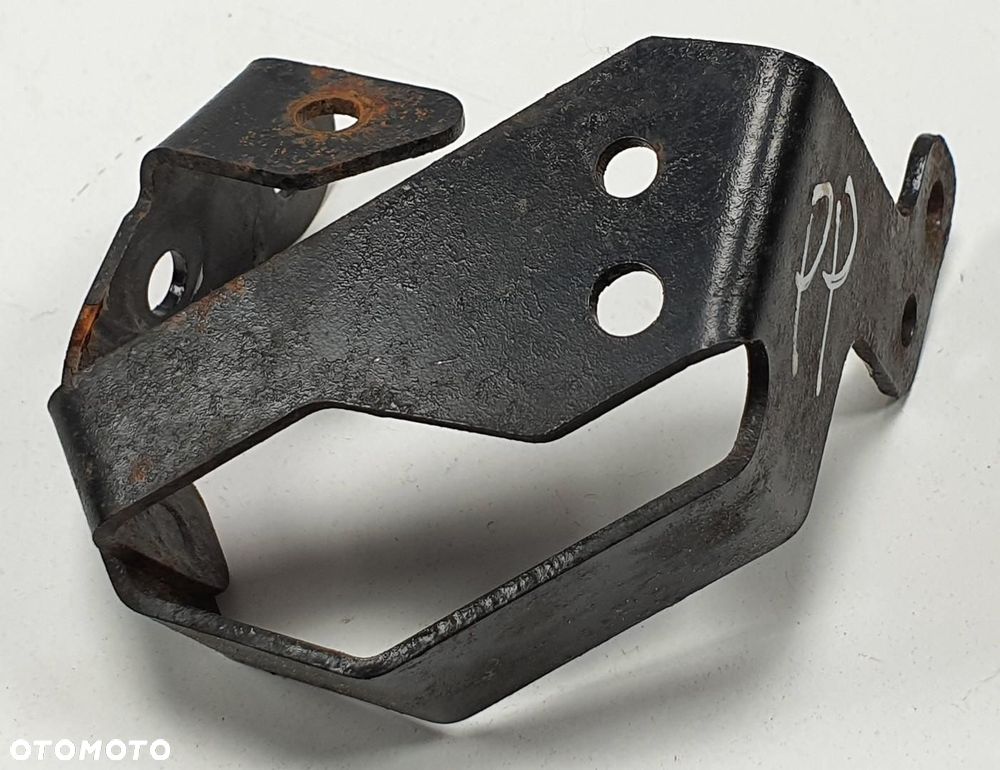 UCHWYT MOCOWANIE PRAWY PRZÓD ASTON MARTIN RAPIDE - 1