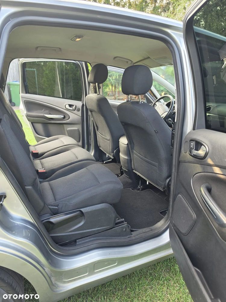 Ford S-Max - 29
