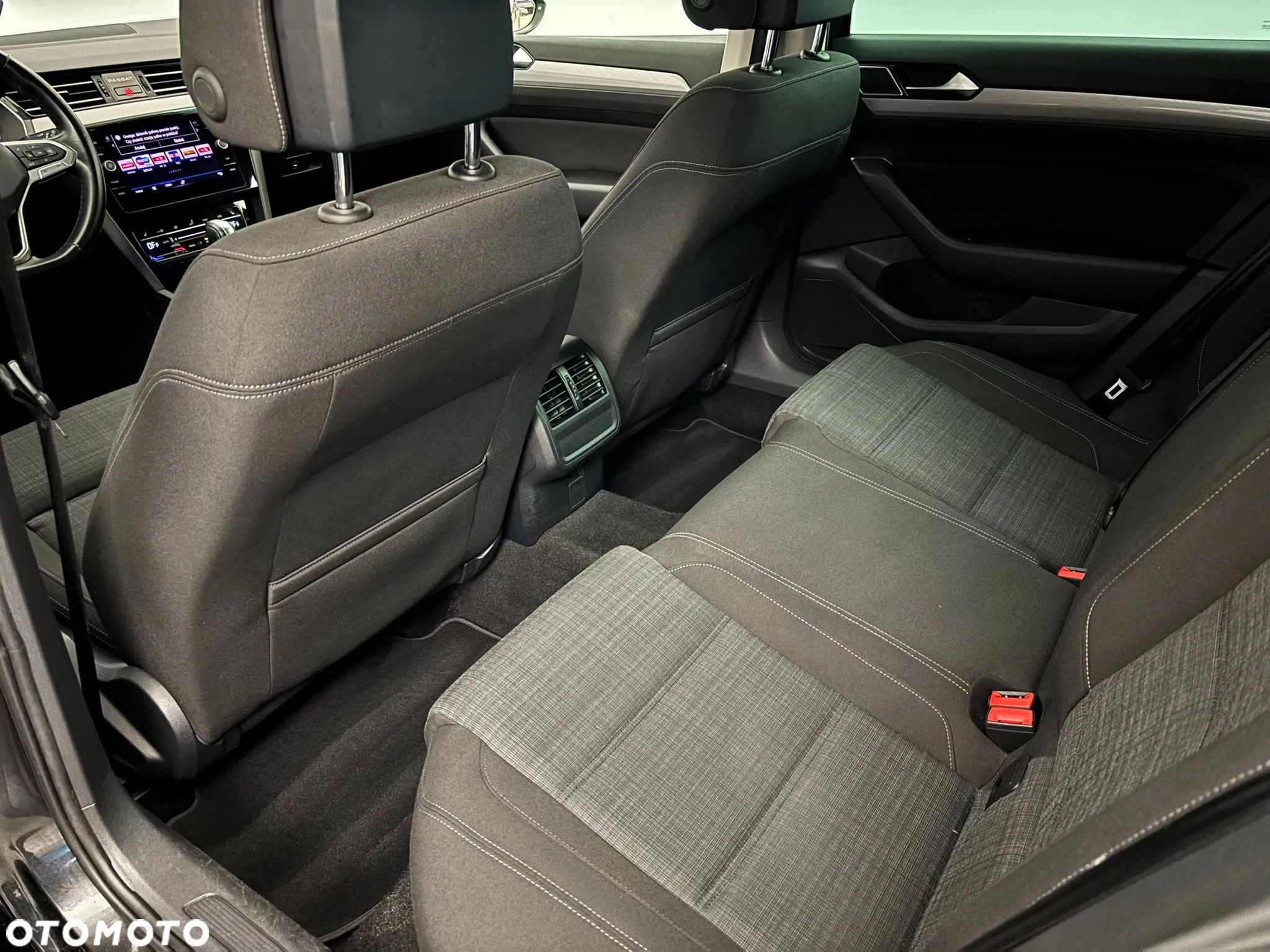 Volkswagen Passat 2.0 TDI EVO Business DSG - 13