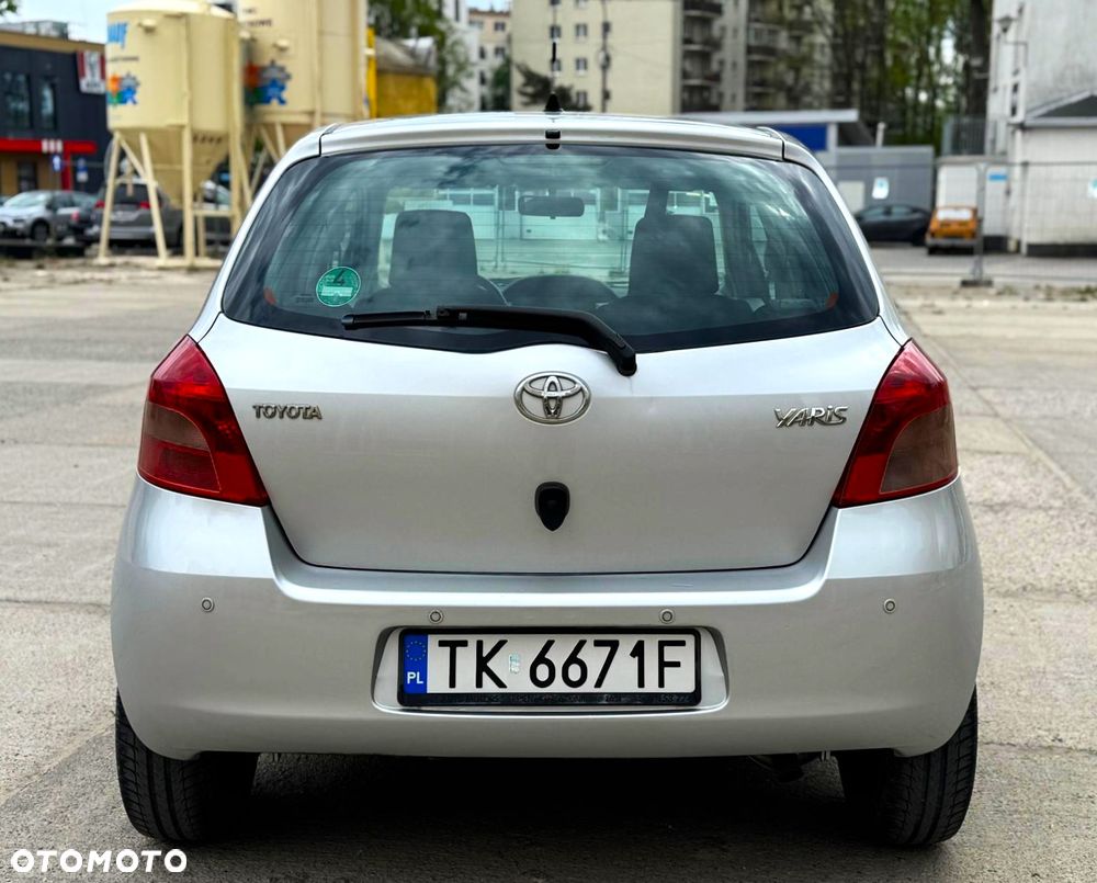 Toyota Yaris 1.3 Sol Premium MM - 6