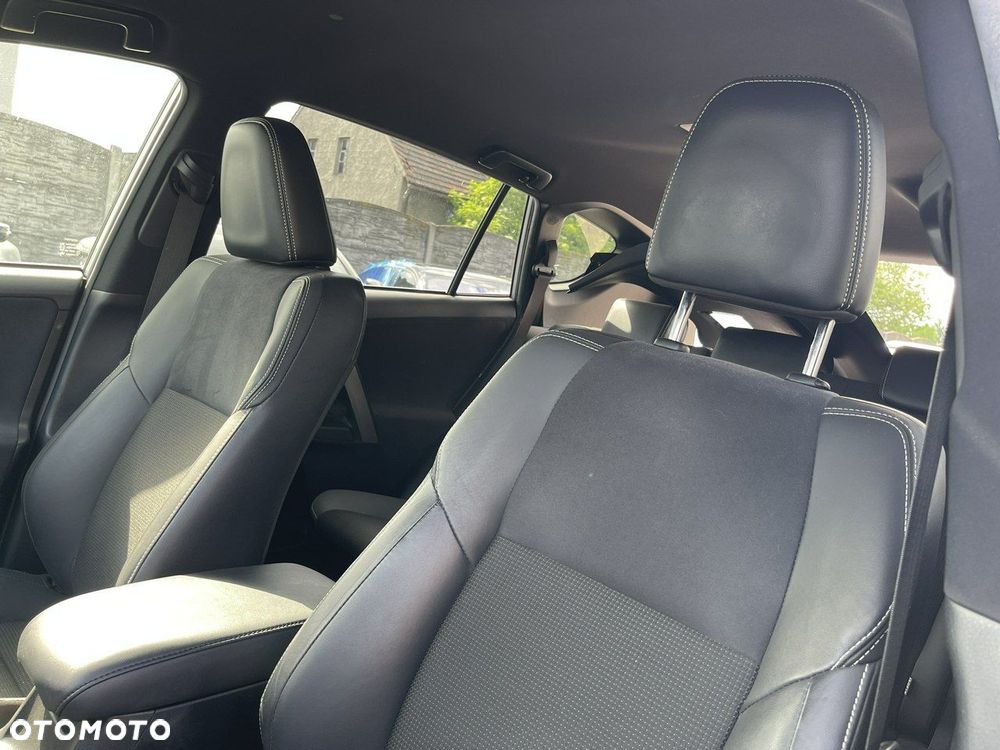 Toyota RAV4 Hybrid Style 4x4 - 12