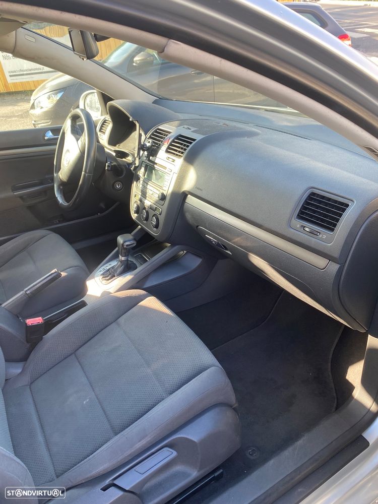 VW Golf 1.9 TDi Highline Aut. - 4