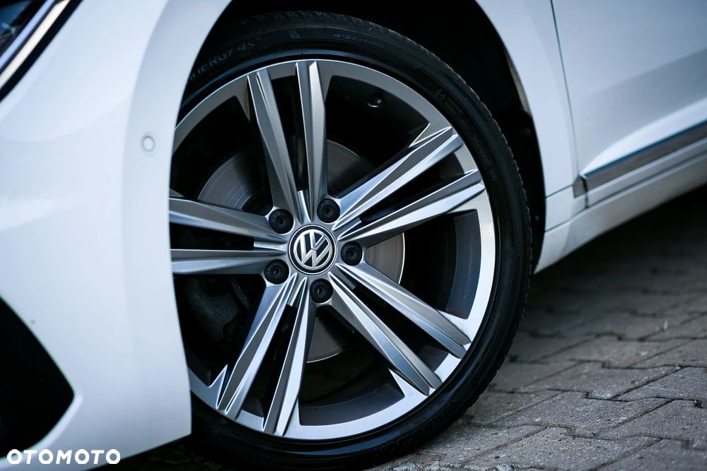 Volkswagen Arteon 2.0 TDI SCR R-Line DSG - 16