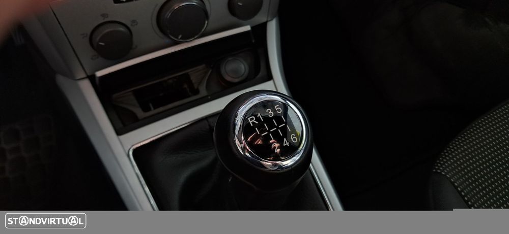 Opel Astra  H Sport Van 1.3 Cdti - 4