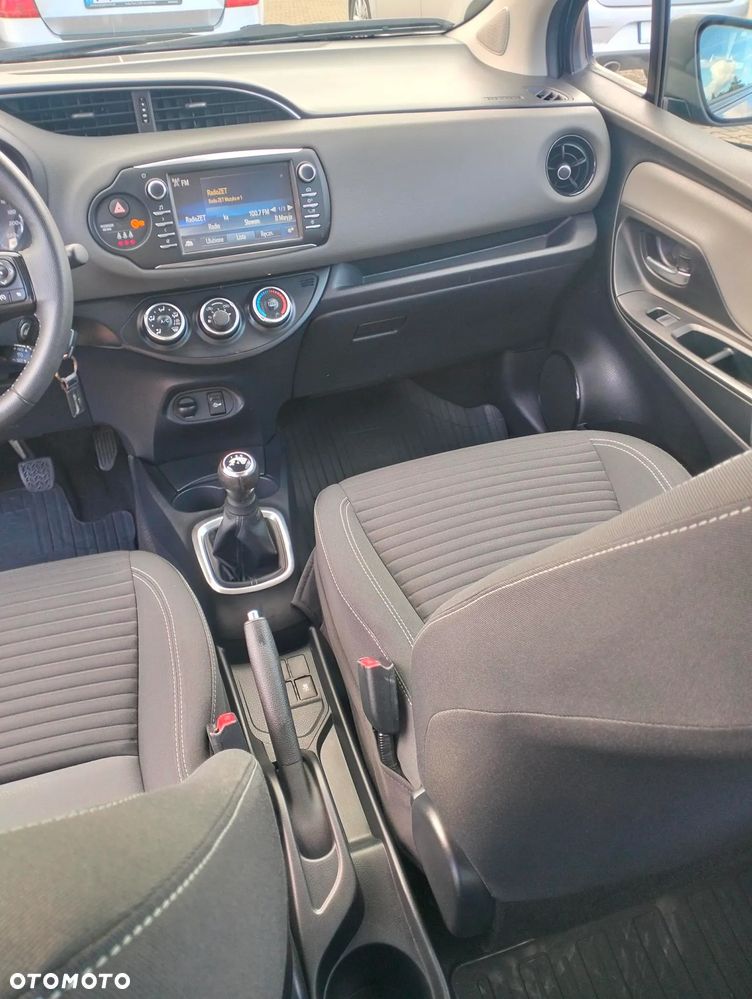 Toyota Yaris - 13