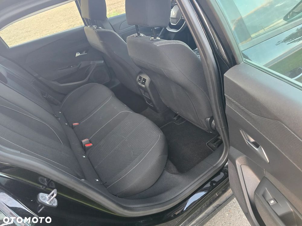 Peugeot 308 1.2 PureTech Allure S&S - 13