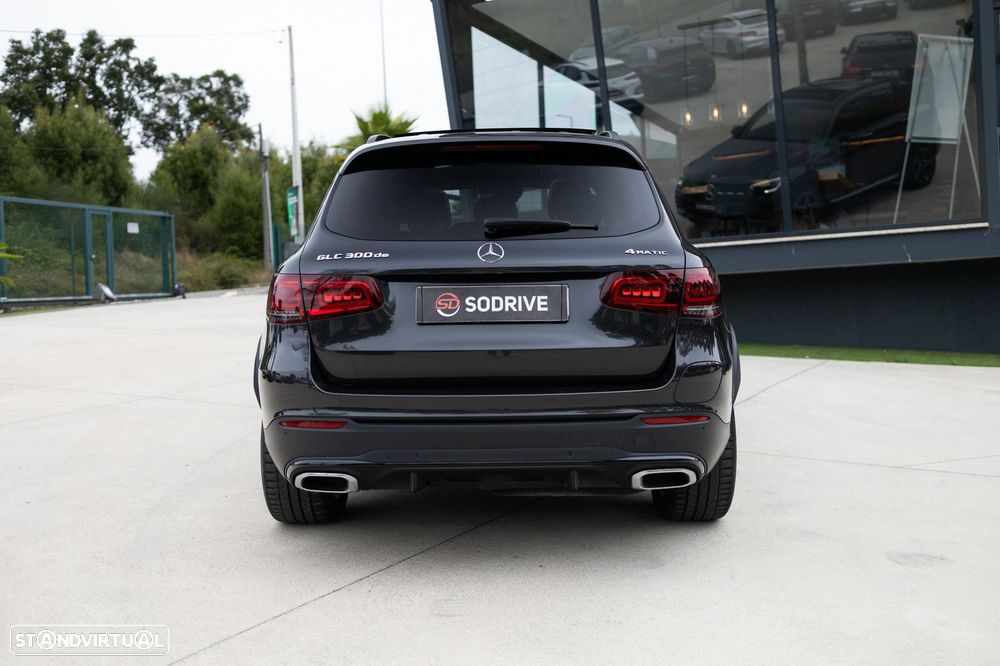 Mercedes-Benz GLC 300 - 32