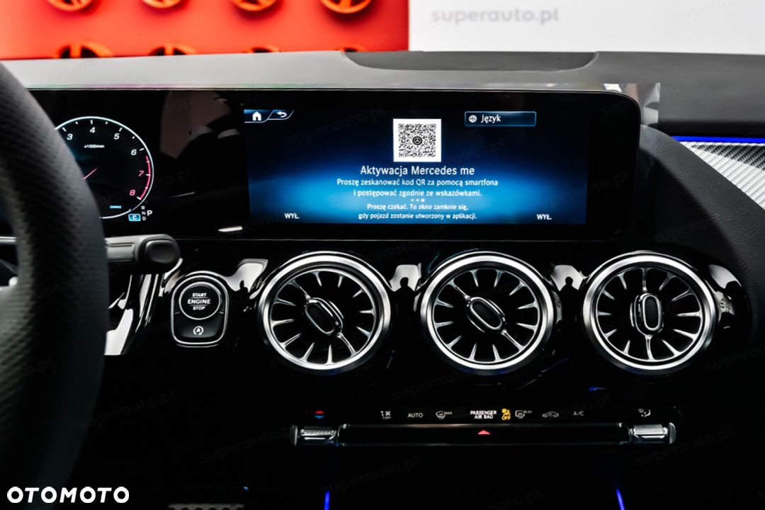 Mercedes-Benz GLA - 13