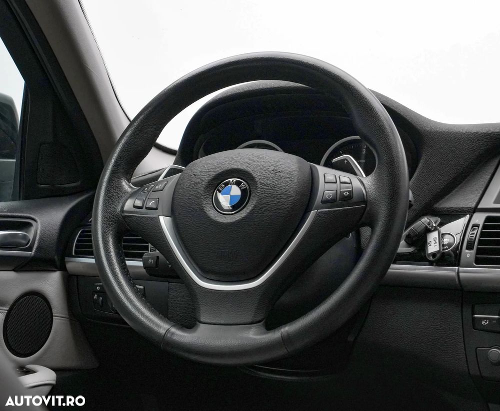 BMW X6 xDrive40d - 17