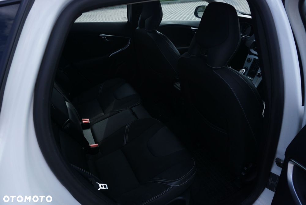 Volvo V40 D2 Base - 15