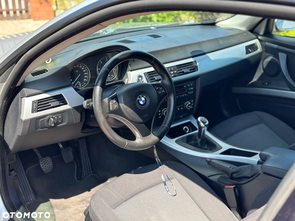 BMW Seria 3 320d - 11