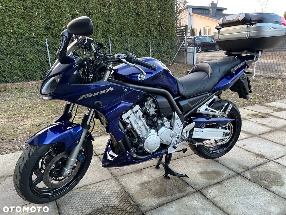 Yamaha FZS - 8