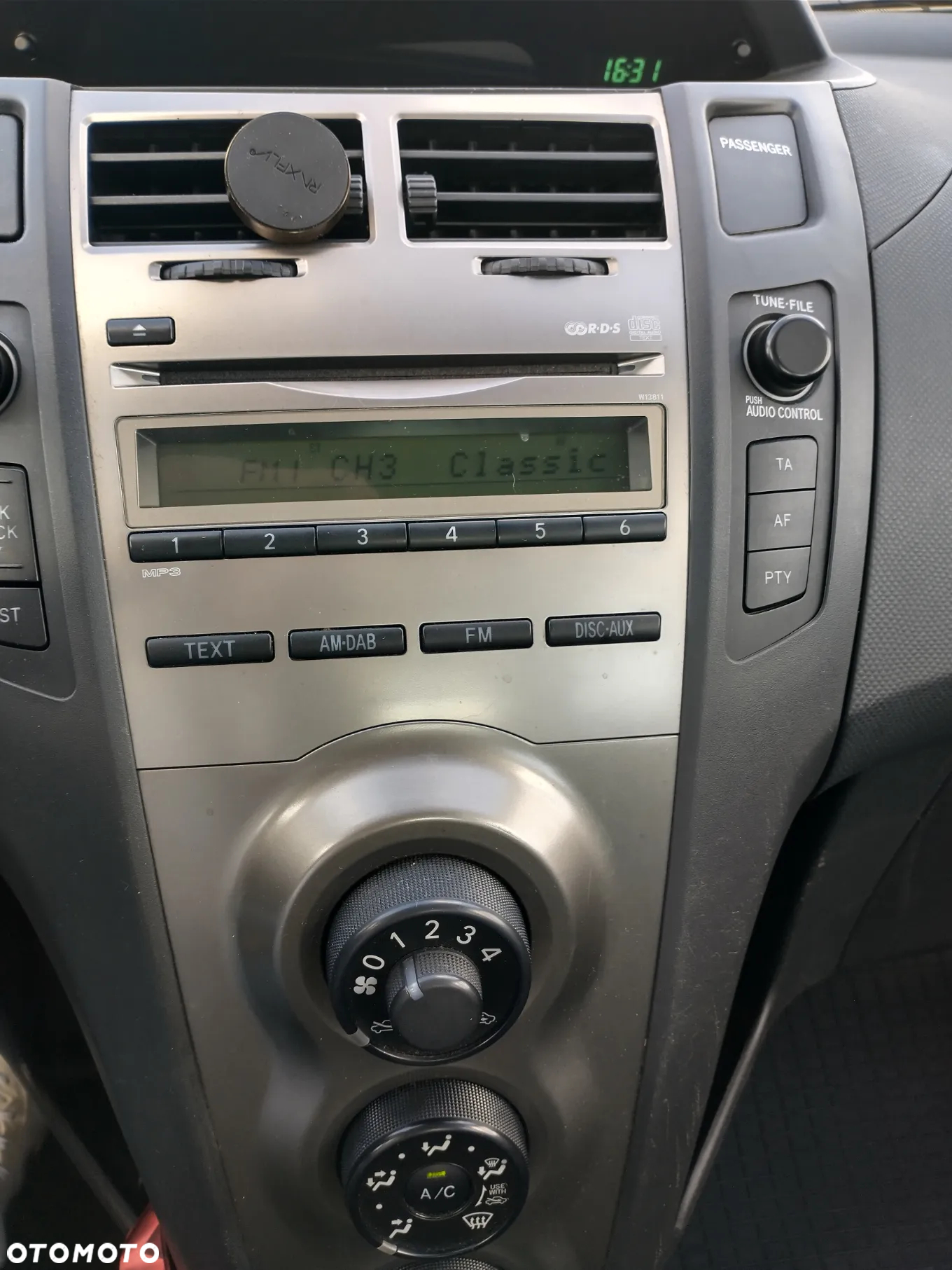 Toyota Yaris - 9
