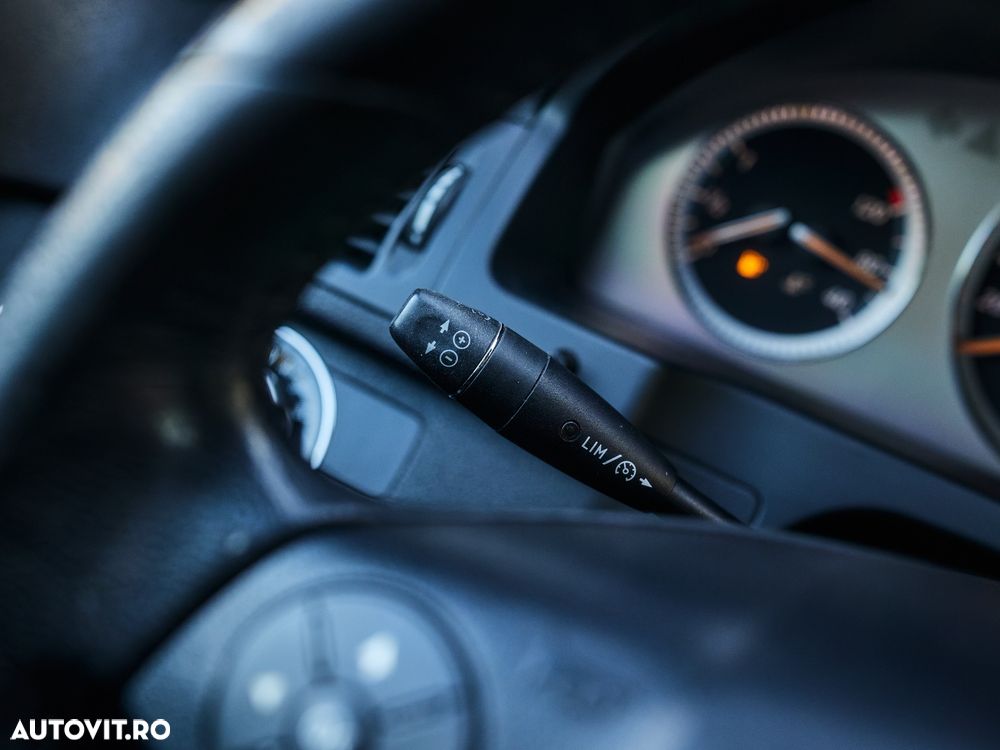 Mercedes-Benz C - 22
