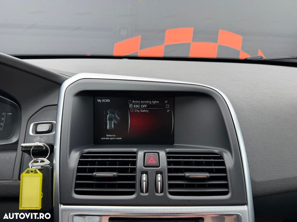 Volvo XC 60 D3 Geartronic Summum - 19