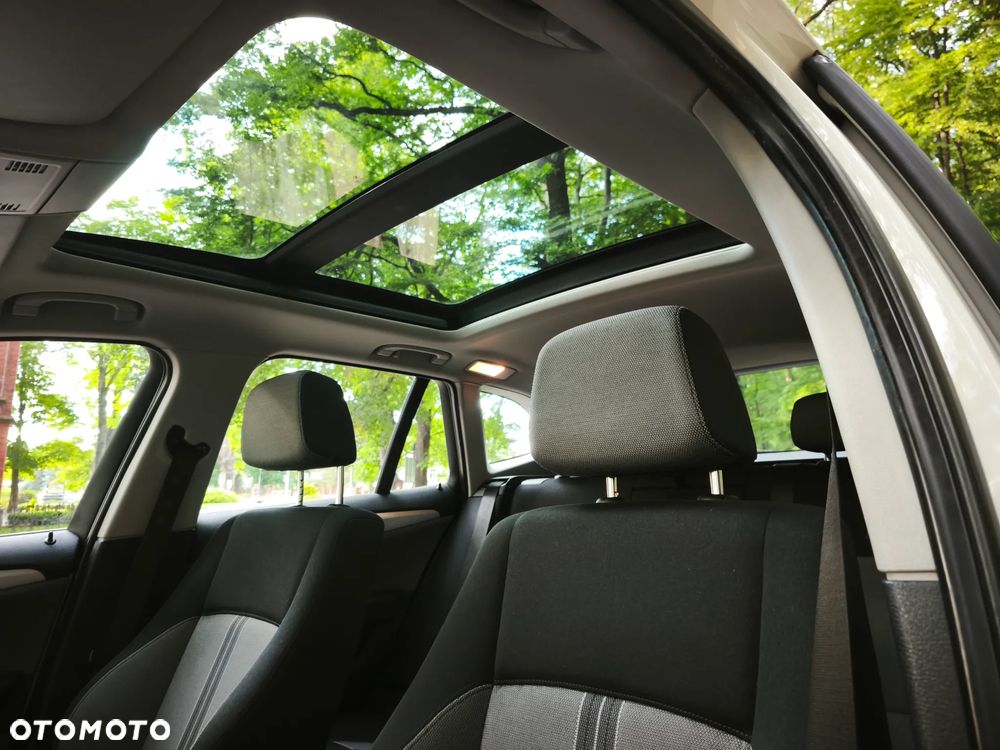 BMW X1 sDrive20d - 10