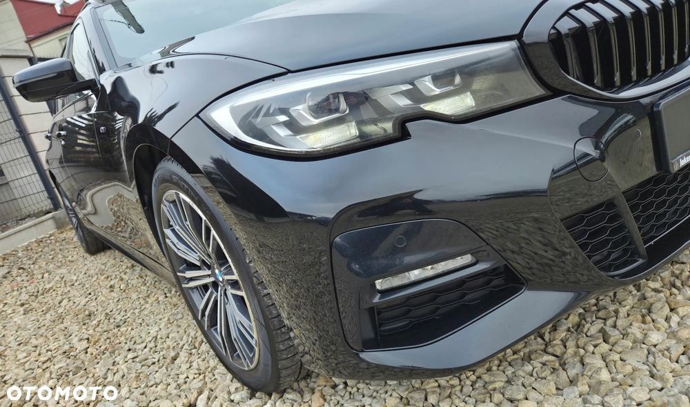 BMW Seria 3 318d M Sport Shadow - 36