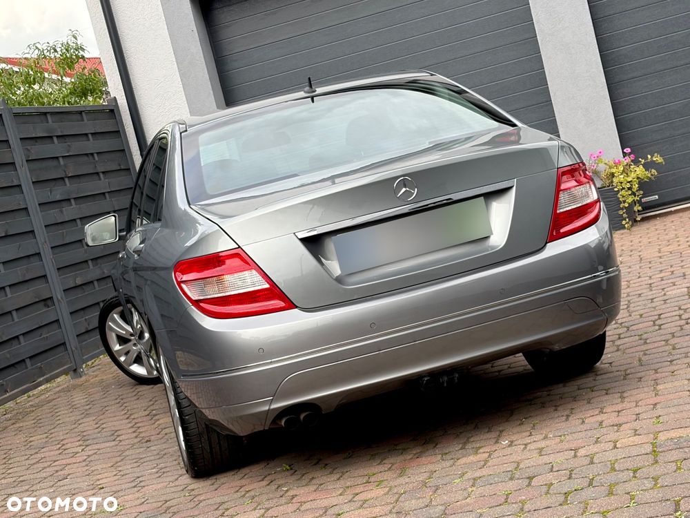 Mercedes-Benz Klasa C 180 Kompressor BlueEFFICIENCY Elegance - 8