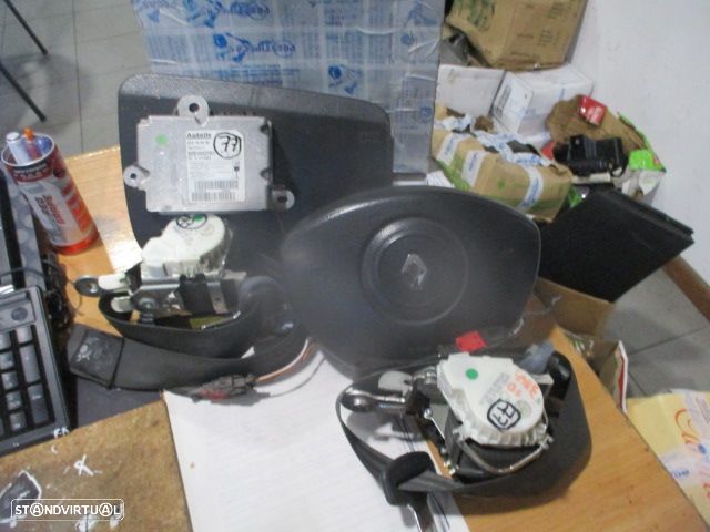 Kit Airbags 8200961047  8200677492  8201043701  610796000  34052802B 34052802B RENAULT CLIO 3 2010 1.5DCI 68CV 3P BRANCO SEM TABLIER - 1