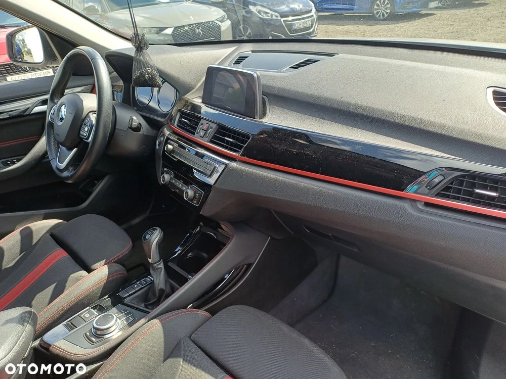 BMW X1 sDrive16d Sport Line - 10