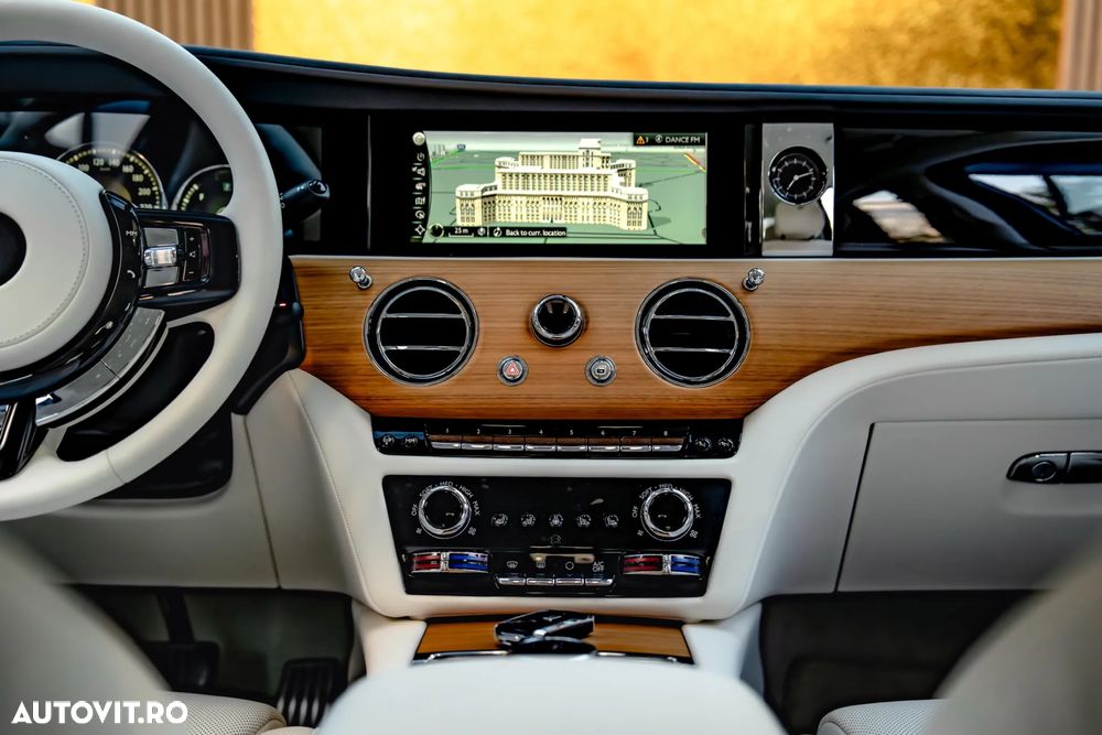 Rolls-Royce Ghost - 22