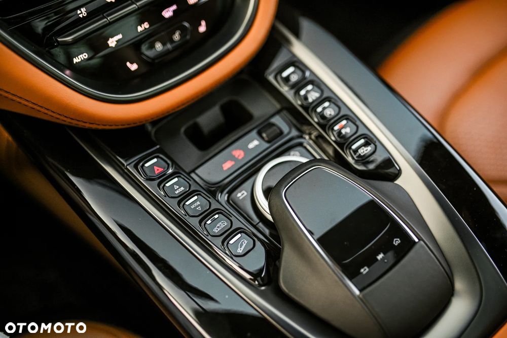 Aston Martin DBX Standard - 18