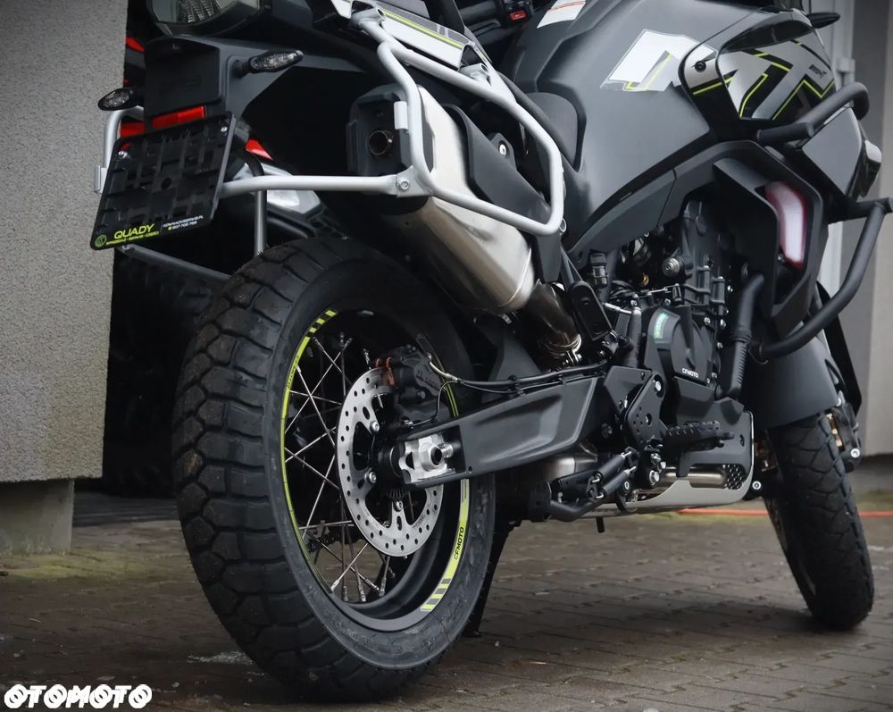 CFMoto MT - 6