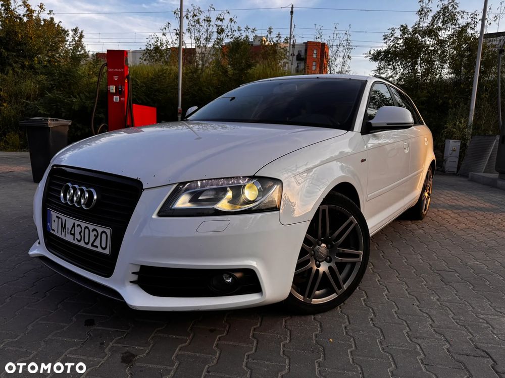 Audi A3 Sportback - 1