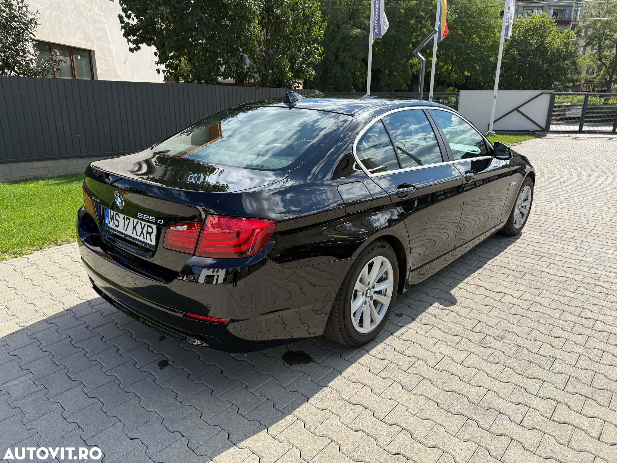 BMW Seria 5 525d xDrive - 5