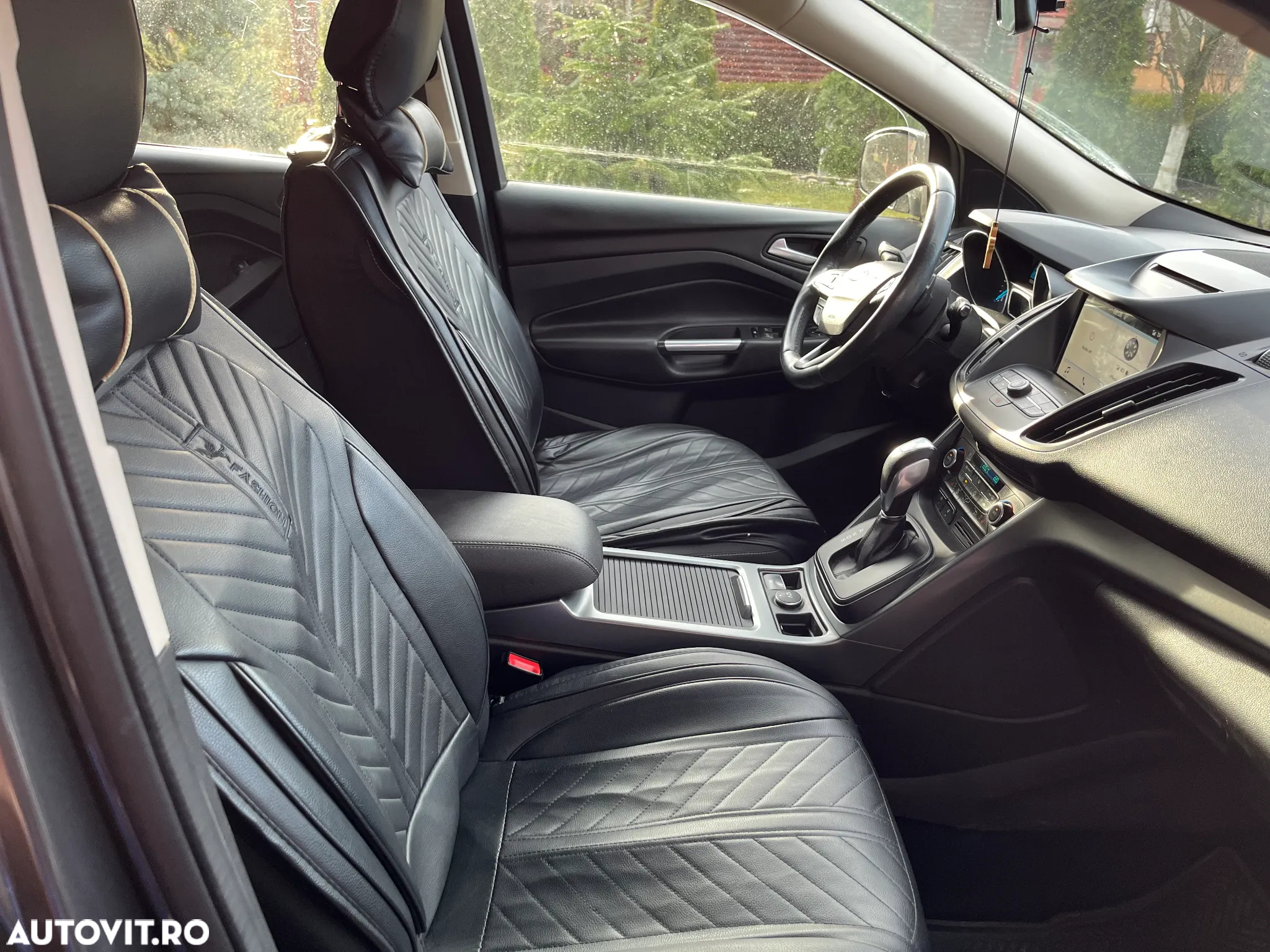 Ford Kuga - 13