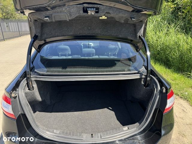 Ford Fusion - 13