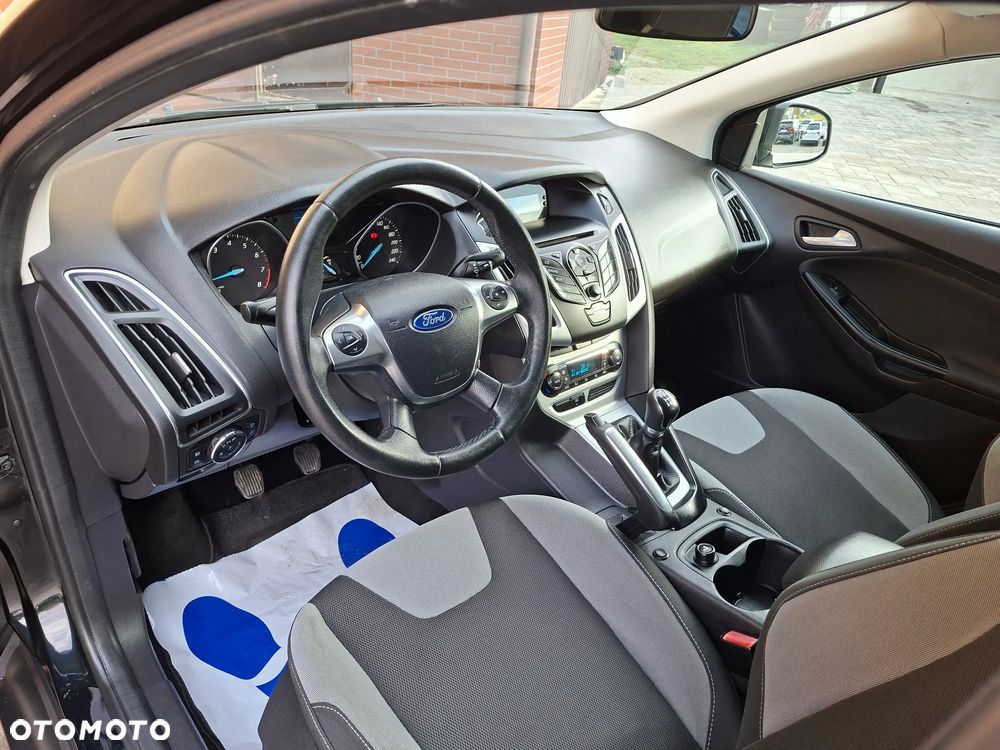 Ford Focus - 11