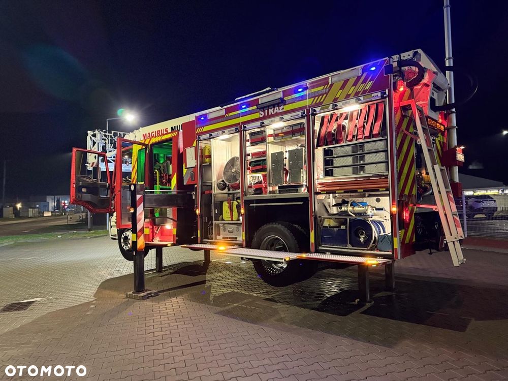 Iveco Pojazd pożarniczy | Wóz strażacki | Podnośnik koszowy IVECO MAGIRUS MULTISTAR 31m | CNBOP | Woda | Piana | Dozór techniczny - 24
