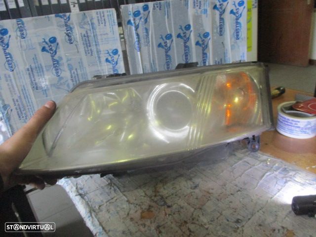 Farol FAR1088 SAAB 93 2007 ESQ H7+H1 Hella SAAB 93 2003 2.2TID 115CV 4P PRETO ESQ  H7+H1  Hella - 1